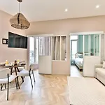 Charming, Cozy And Air-Conditioned Paris 17